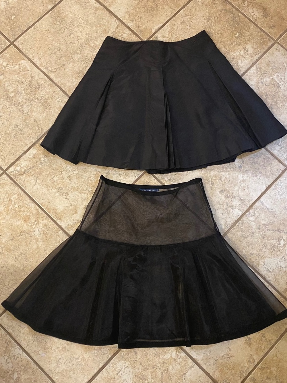 Black silk layered skirt by Ralph Lauren Blue Label size 6